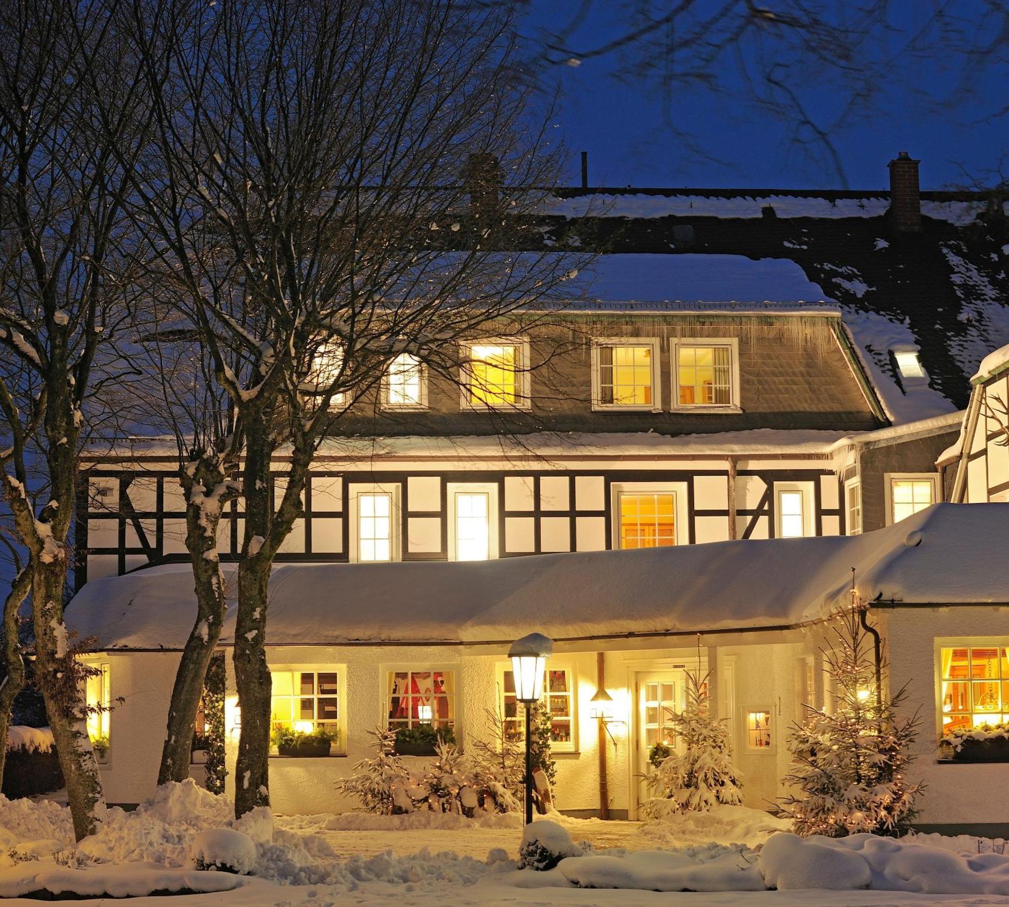 Hotel Waldhaus Foeckinghausen Bestwig Exterior foto
